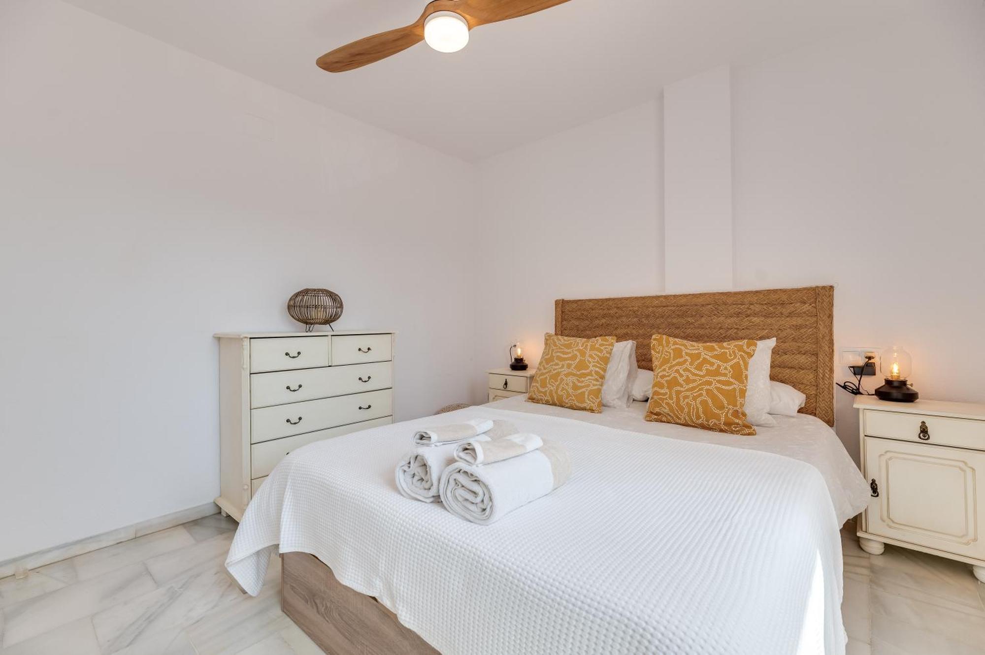 Apartamento Con Amplio Porche Y Bbq Benalmadena Ngoại thất bức ảnh