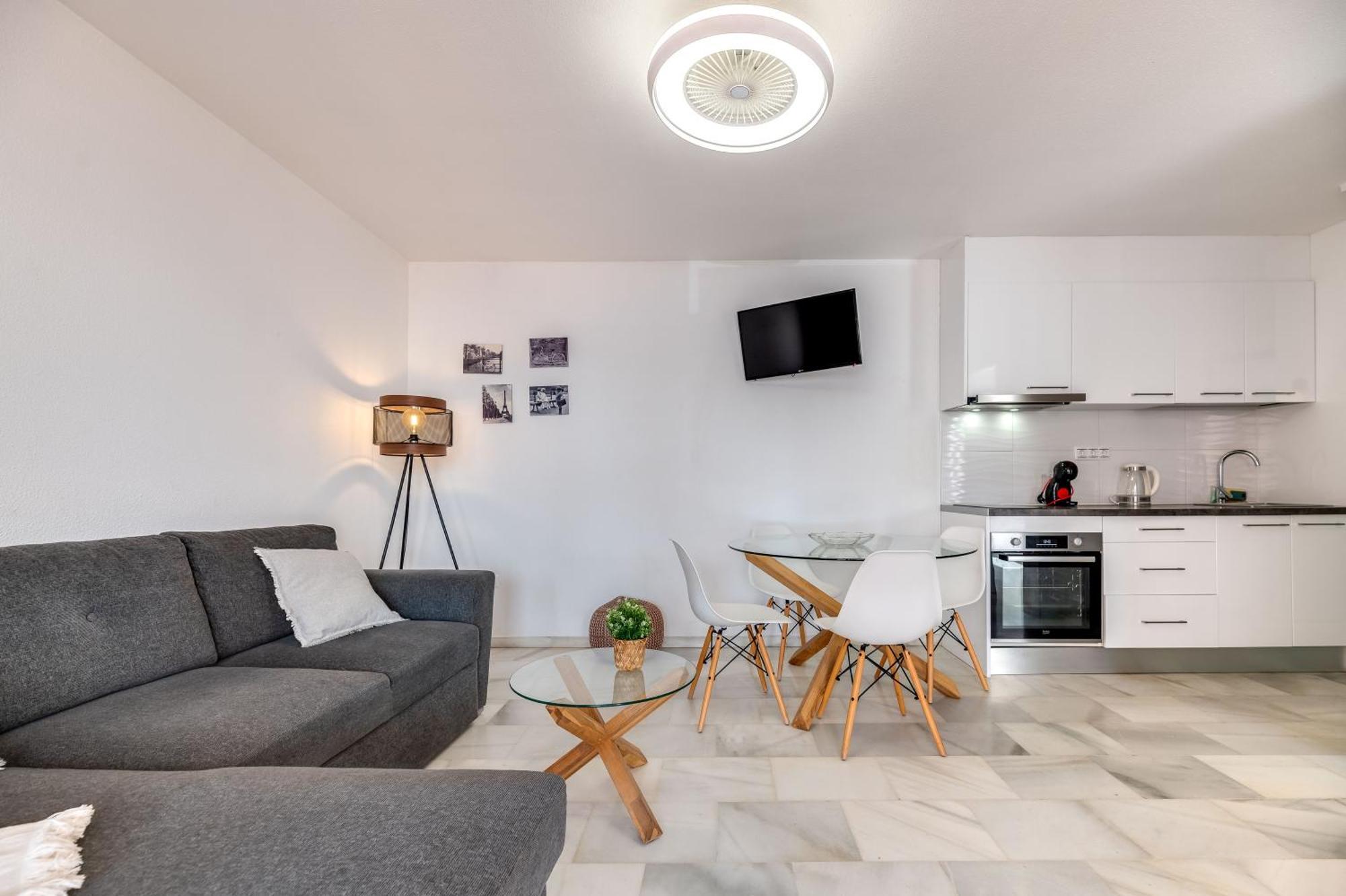 Apartamento Con Amplio Porche Y Bbq Benalmadena Ngoại thất bức ảnh